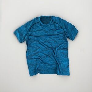 Lululemon Shirt Mens XL Blue Camo Metal Vent Tech Performance Stretch Casual